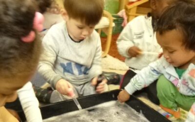 Water Play and Duck Songs in Hippo and Giraffe Groups